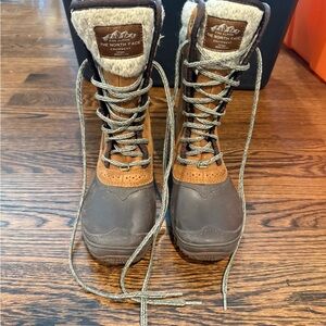 The North Face Women's Winter Boots in Brown and Tan